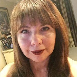 Meet your Posher, Imelda